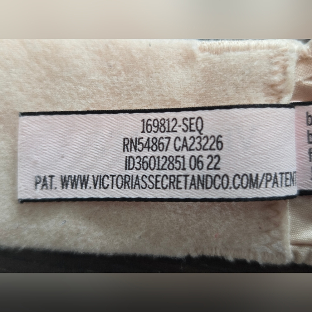 Victoria’s Secret Perfect Coverage Bra~Nude Beige~ Convertible Straps~Size 36C - Picture 7 of 8